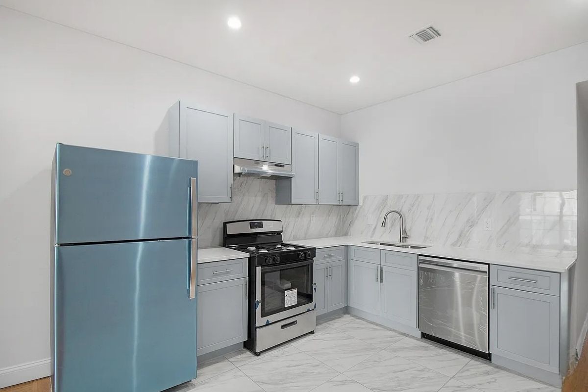 2708 Glenwood Road 3 East Flatbush Brooklyn NY 11210